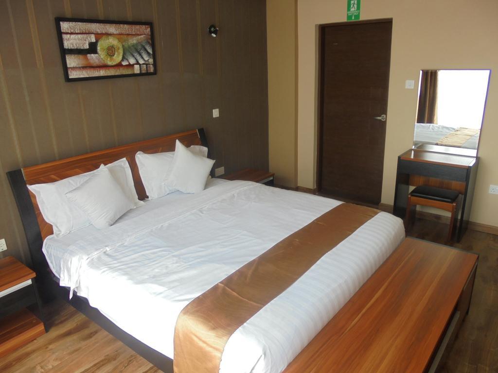 We Hotel And Suites Nairobi Eksteriør billede