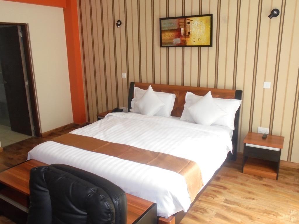 We Hotel And Suites Nairobi Eksteriør billede