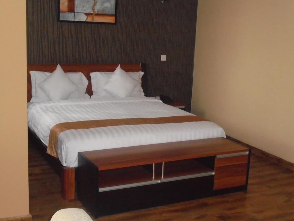 We Hotel And Suites Nairobi Eksteriør billede