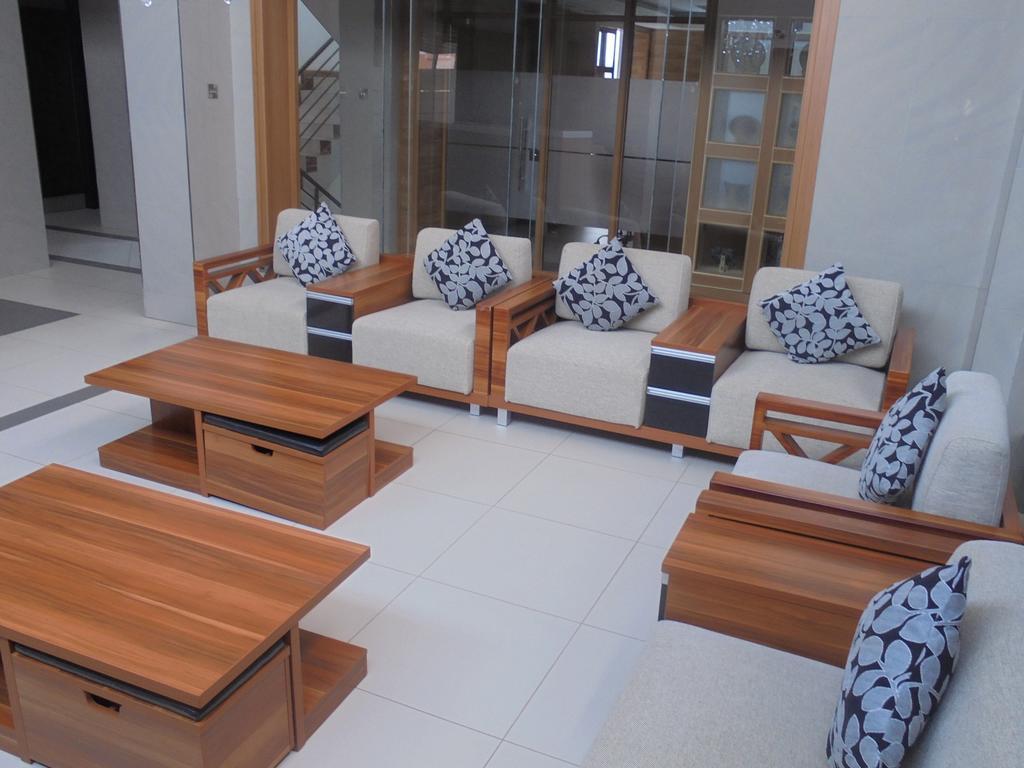 We Hotel And Suites Nairobi Eksteriør billede