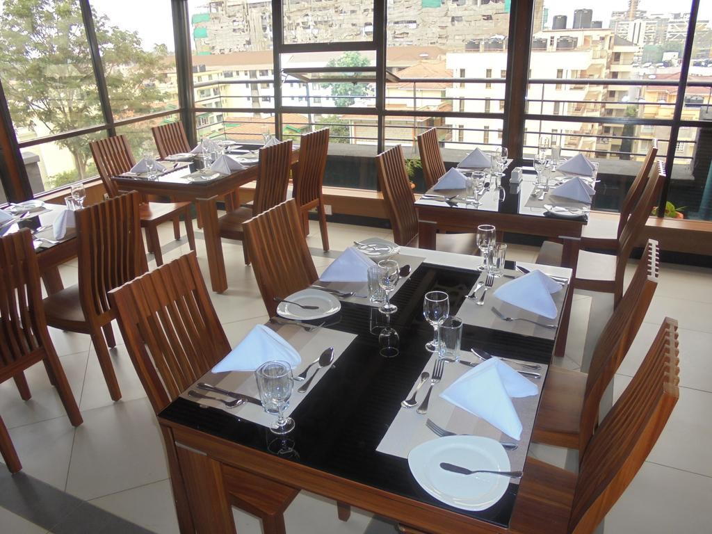 We Hotel And Suites Nairobi Eksteriør billede